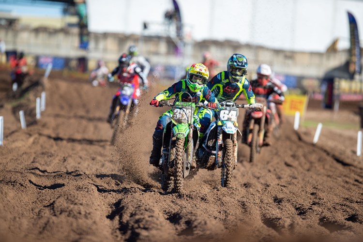 Haruki Yokoyama (#386) battling on the KX250 at Gillman, SA (photo credit: Foremost Media)